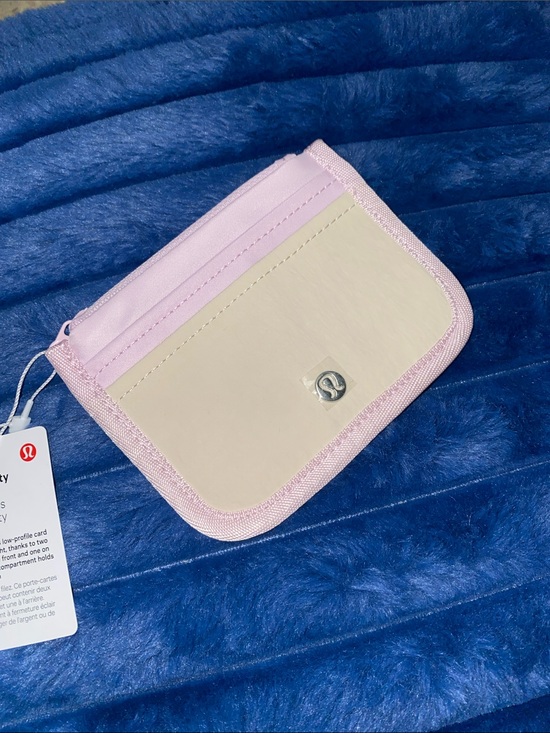 lululemon athletica Accessories - 1 LEFT‼️Lululemon True Identity Card Case
